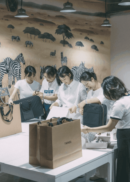 9. Twinsis World Images-9